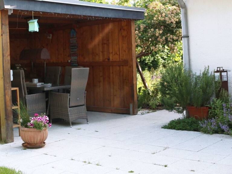 Gartensitzplatz - Landhaus Leezen
