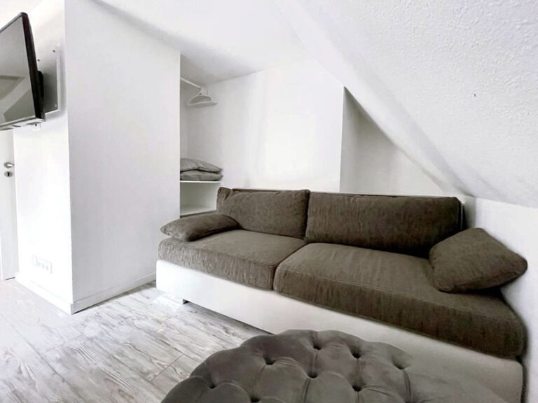 Schlafraum oben mit Blick auf 2. Schlafcouch